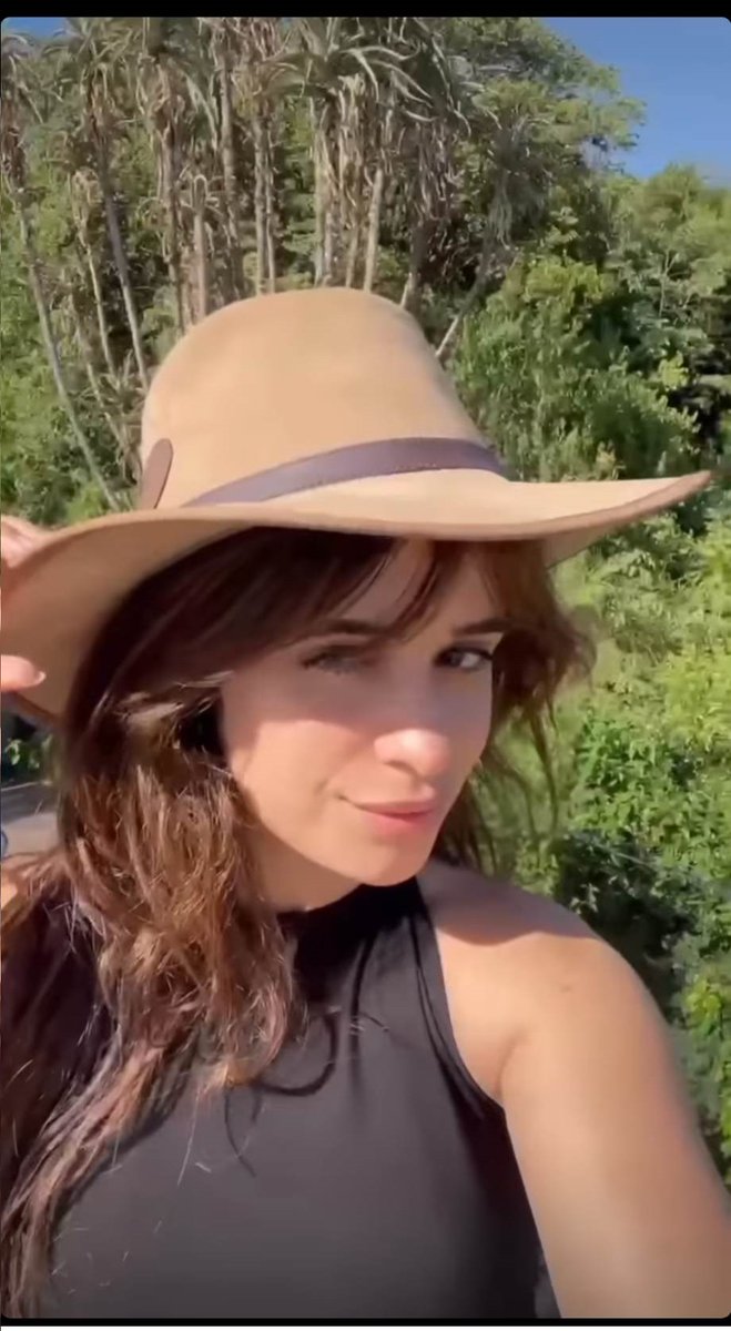 Preciosa. Camila Cabello 🌞

46/365