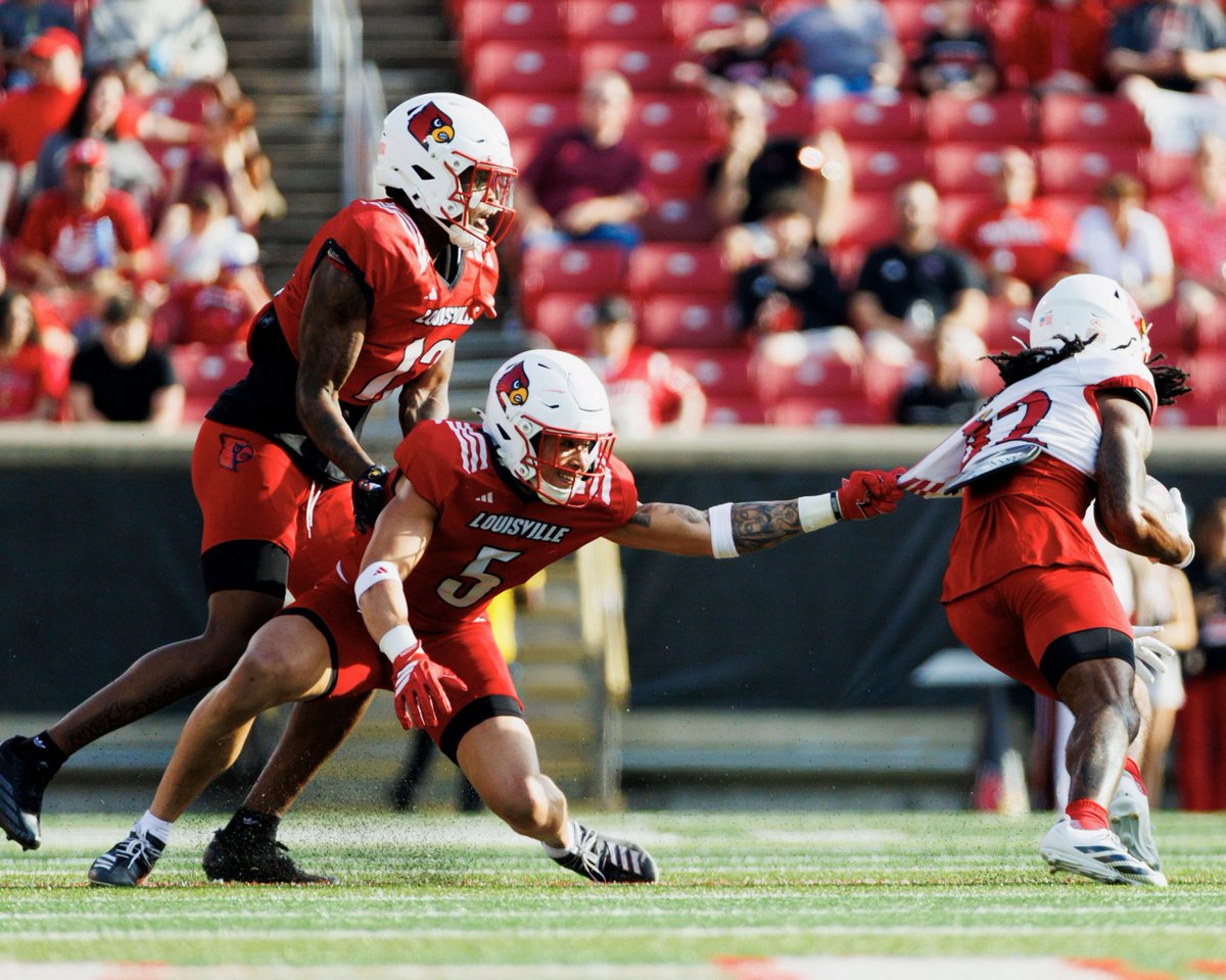 Louisville Football tweet media