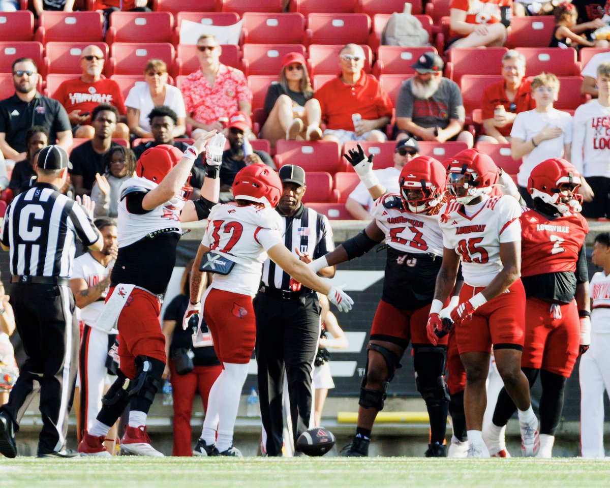 Louisville Football tweet media