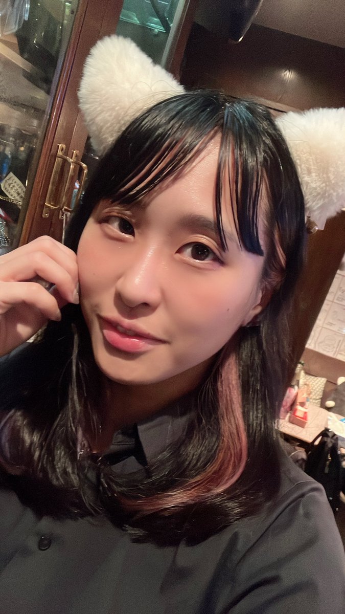 最後は湯島ガッティーニャにて竹田有希pゲスト🐈‍⬛
有希さんと麻雀の話が沢山出来て楽しかったです😊
有希さんは猫耳を付けておられましたがとても似合っていました☺️
最近は有希さんに会えているので元気を貰えますね😆
対局、MC、運営等沢山活躍の場があるのは推しとして応援しがいがあるものです📣