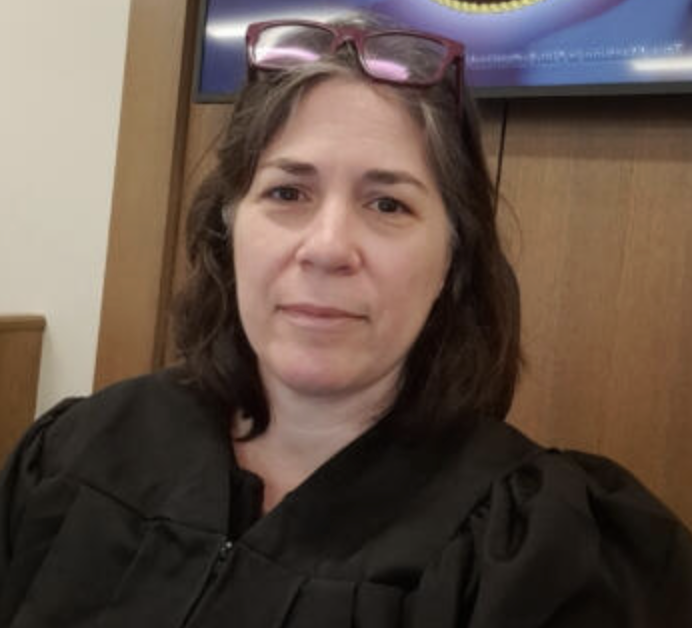 They lost their jobs for following the law. Now these immigration judges are exposing the Trump regime’s secret agenda. 
dworkinsubstack.com/p/trumps-depor…