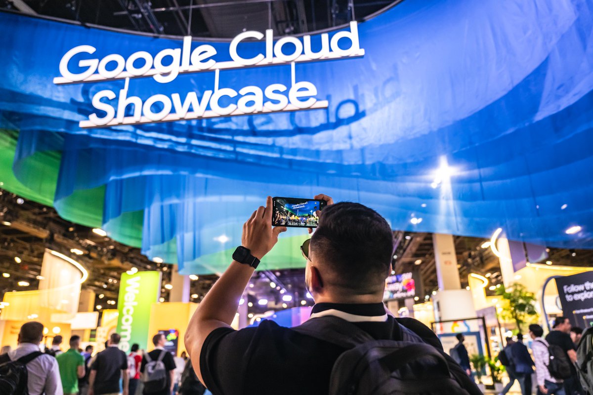 googlecloud's tweet image. 4 pictures from Next '25 to get excited for Next '26!

Tune in to the #GoogleCloudNext opening keynote livestream on April 22 at 9 AM PT → goo.gle/4cxgtpQ