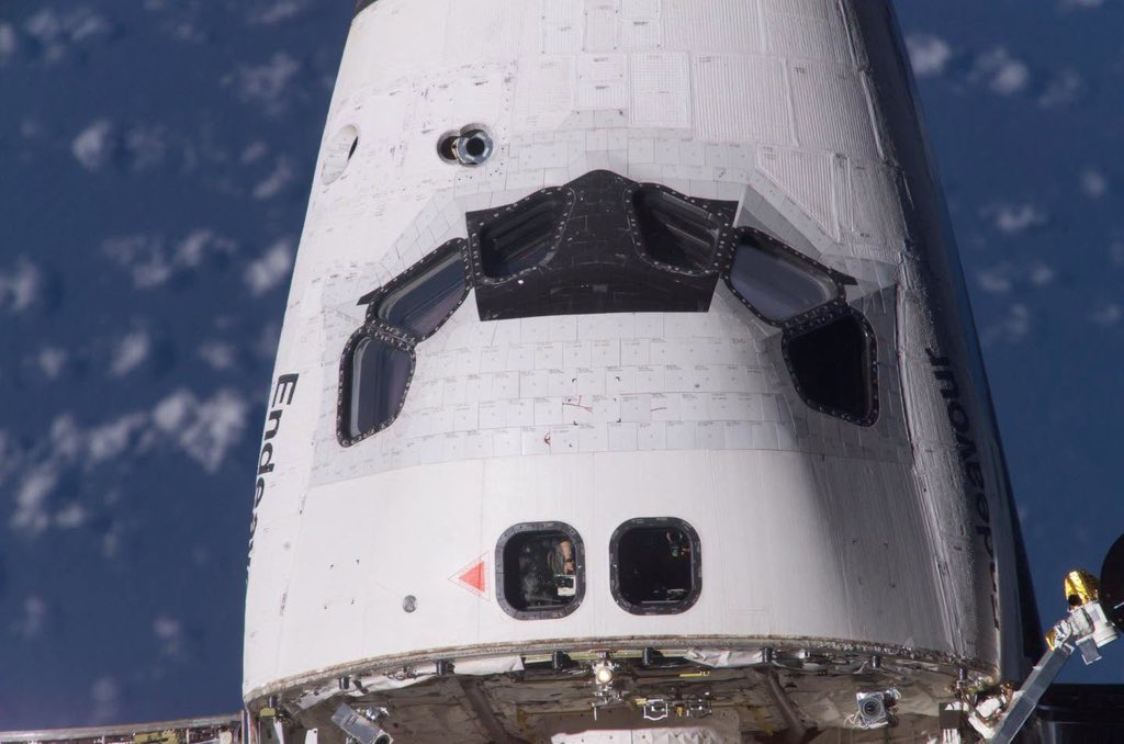 Boneyardsafari's tweet image. Here is close up top down view of Orbiter Endeavour OV-105 seen from ISS during STS-111 in 2010. #spaceshuttle #nasa #boneyardsafari #aviationsafari