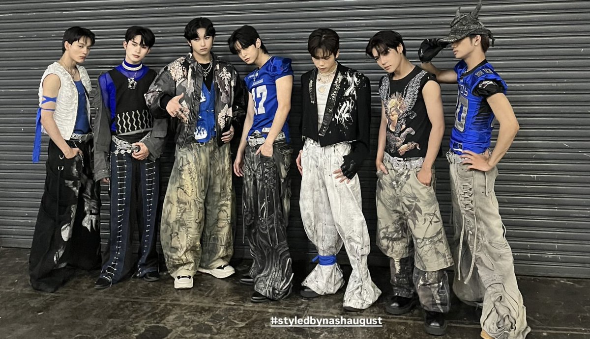 “When the fit is right, the confidence follows”

Day 1 fit check… Excited for Day 2 🤩 Thank you <a href="/IamNhas/">Nash August</a> 

HORI7ON IGNITES ROUNDFEST

#HORI7ON_ROUND2026
#HORI7ON #호라이즌 
<a href="/HORI7ONofficial/">HORI7ONofficial</a>
<a href="/HORI7ON_twt/">HORI7ON member</a>
