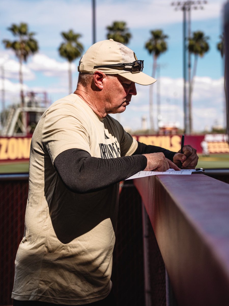Happy NFCA day to our incredible coaching staff! Thank you for all you do!

#ForksUp /// <a href="/NFCAorg/">National Fastpitch Coaches Association</a>