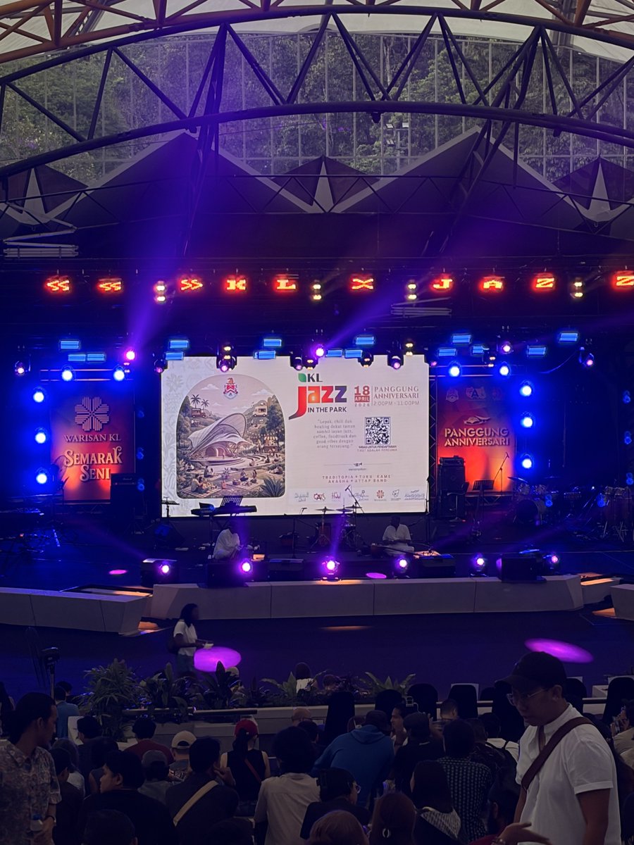 Sir Izzue? 🦋 tweet media
