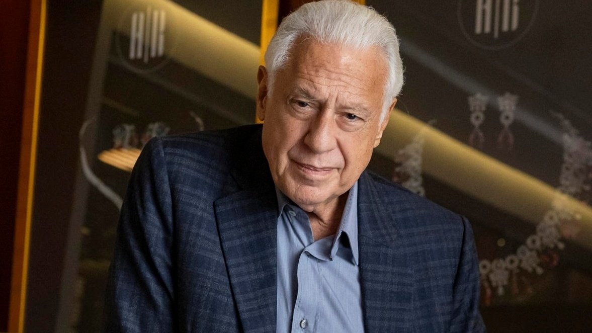 filomenaferret0's tweet photo. Hoje o grande ator Antônio Fagundes está completando 77 anos de vida.
O ator esteve em obras como: #CorpoACorpo, #ValeTudo, #RainhaDaSucata, #ODonoDoMundo, #AViagem, #Renascer, #OReiDoGado, #PorAmor, entre muitas outras.
Em breve poderá ser visto em #QuemAmaCuida https://t.co/IItcf58Brm