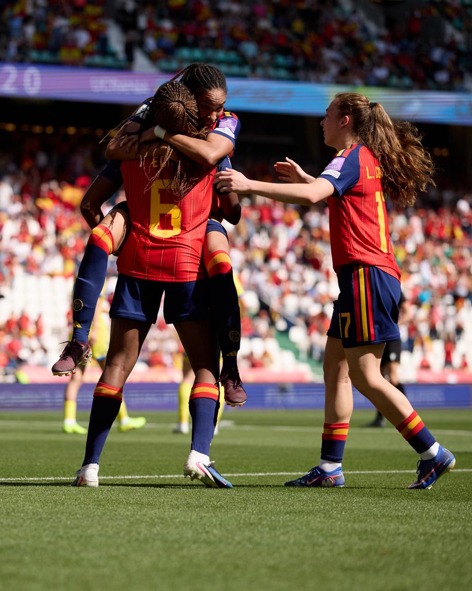 SEFutbolFem's tweet image. 🔥 Lo del estado de forma de esta chica...

¡De 𝗱𝗼𝘀 en 𝗱𝗼𝘀!

#FIFAWWC | #JugarLucharYGanar