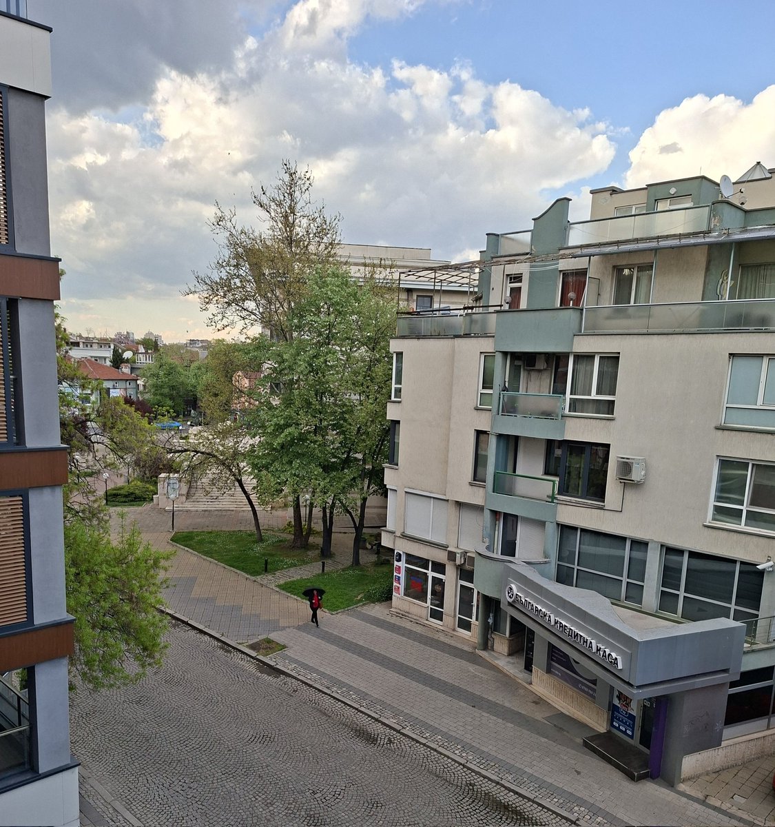 KristinaNTerzie's tweet image. Timeline cleanse #challenge: If you see this post, and feel so inclined, show me the street where you live in 3 📸!