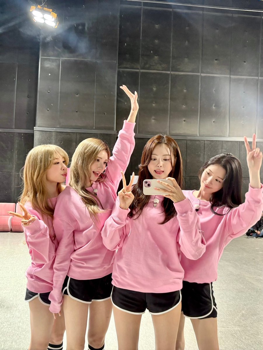 아이오아이 빨리 보고싶다..