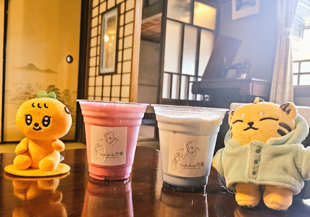 ﾒﾛﾝﾊﾟﾝ( ͜🍞･ω･) ͜🍈 tweet media