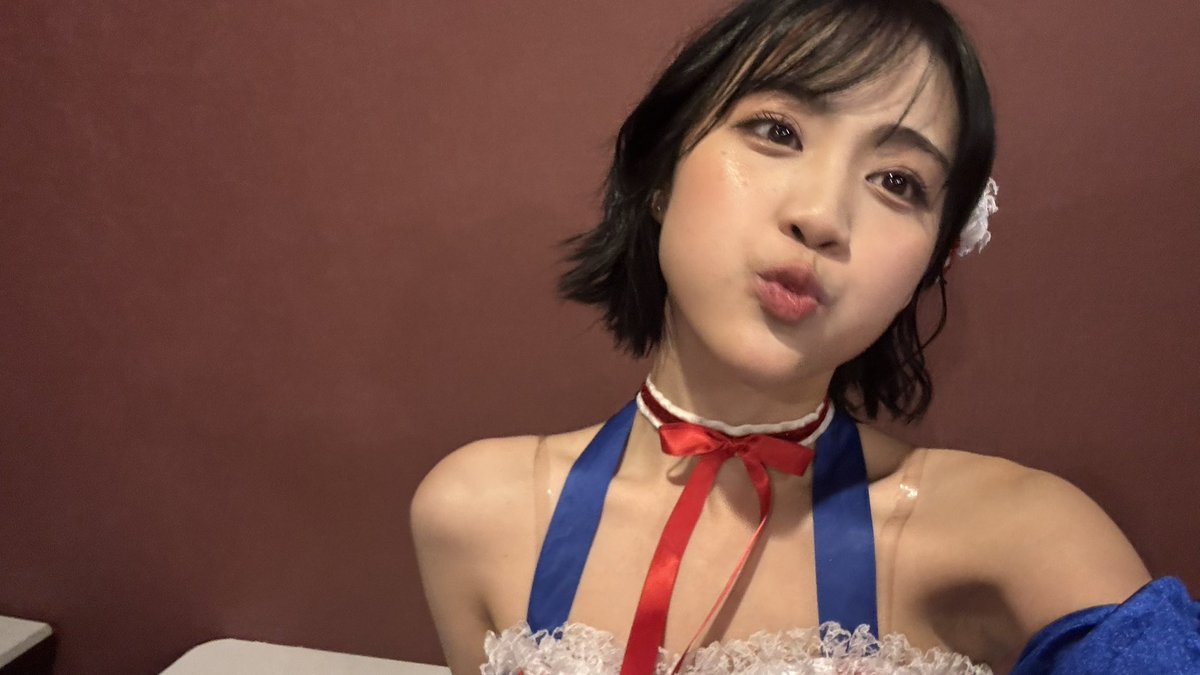 gabriela abigail tweet media