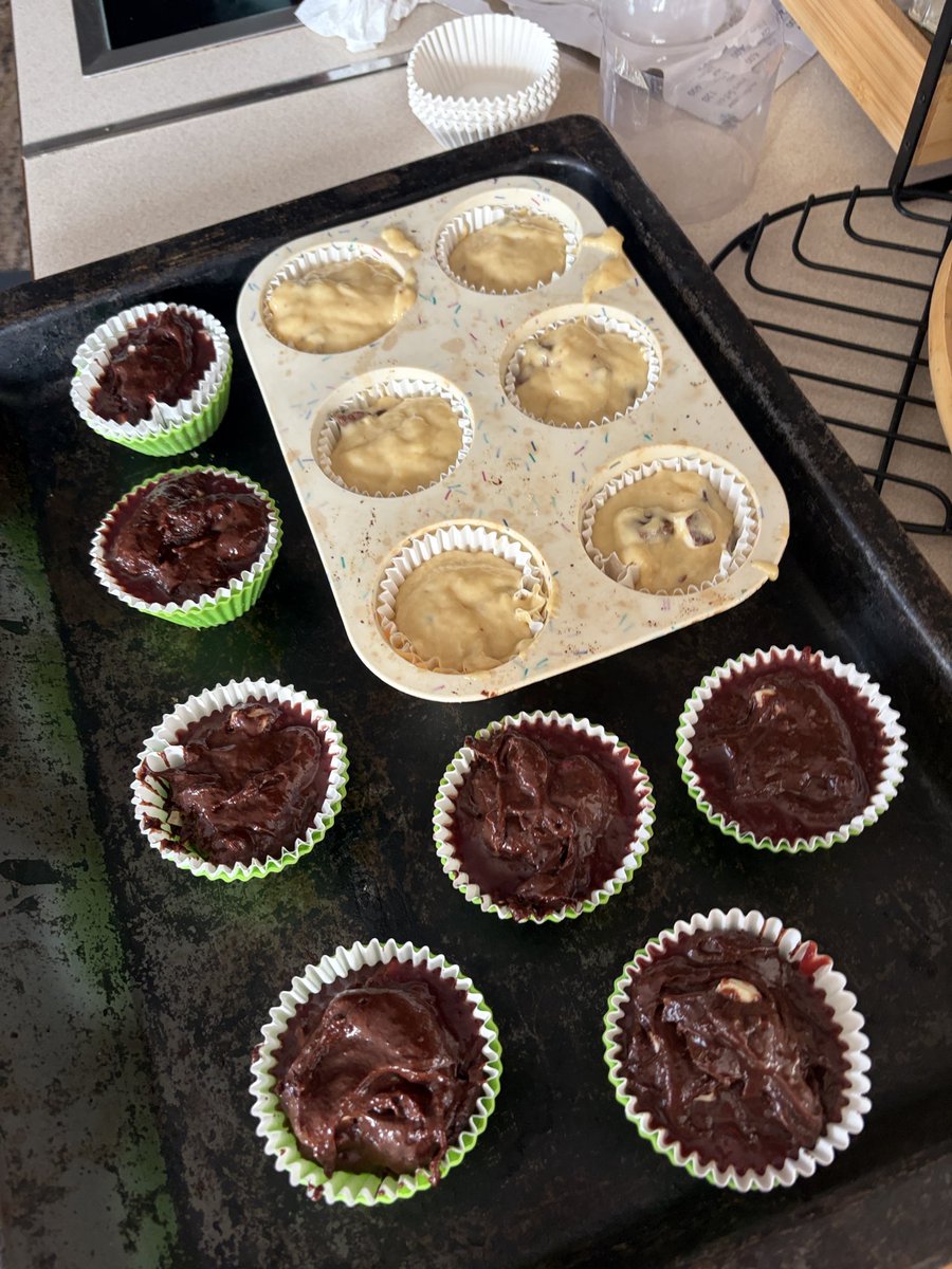 ziasiapia's tweet image. im baking muffins wish me #luck