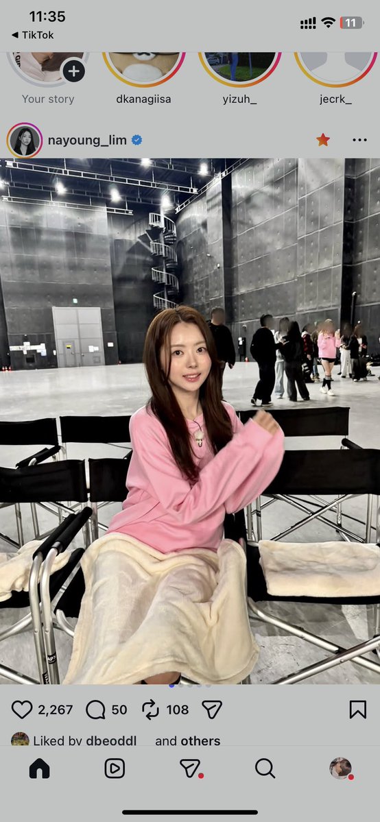 IOI BASE tweet media