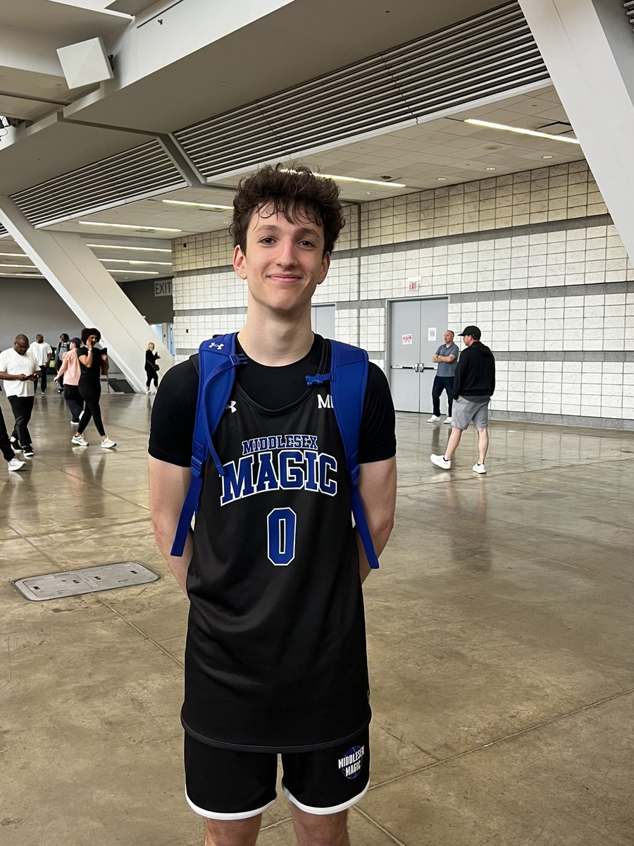 MiddlesexMagic's tweet photo. Nobles and @MiddlesexMagic 6’3 2029 Klei Alimadhi with key baskets down the stretch and a game high 15 to lead 16U Brewer @HoopGroupAL to the elite 8!  ⚪️🔵⚫️. #MagicFamily https://t.co/zeYznXr3Ik
