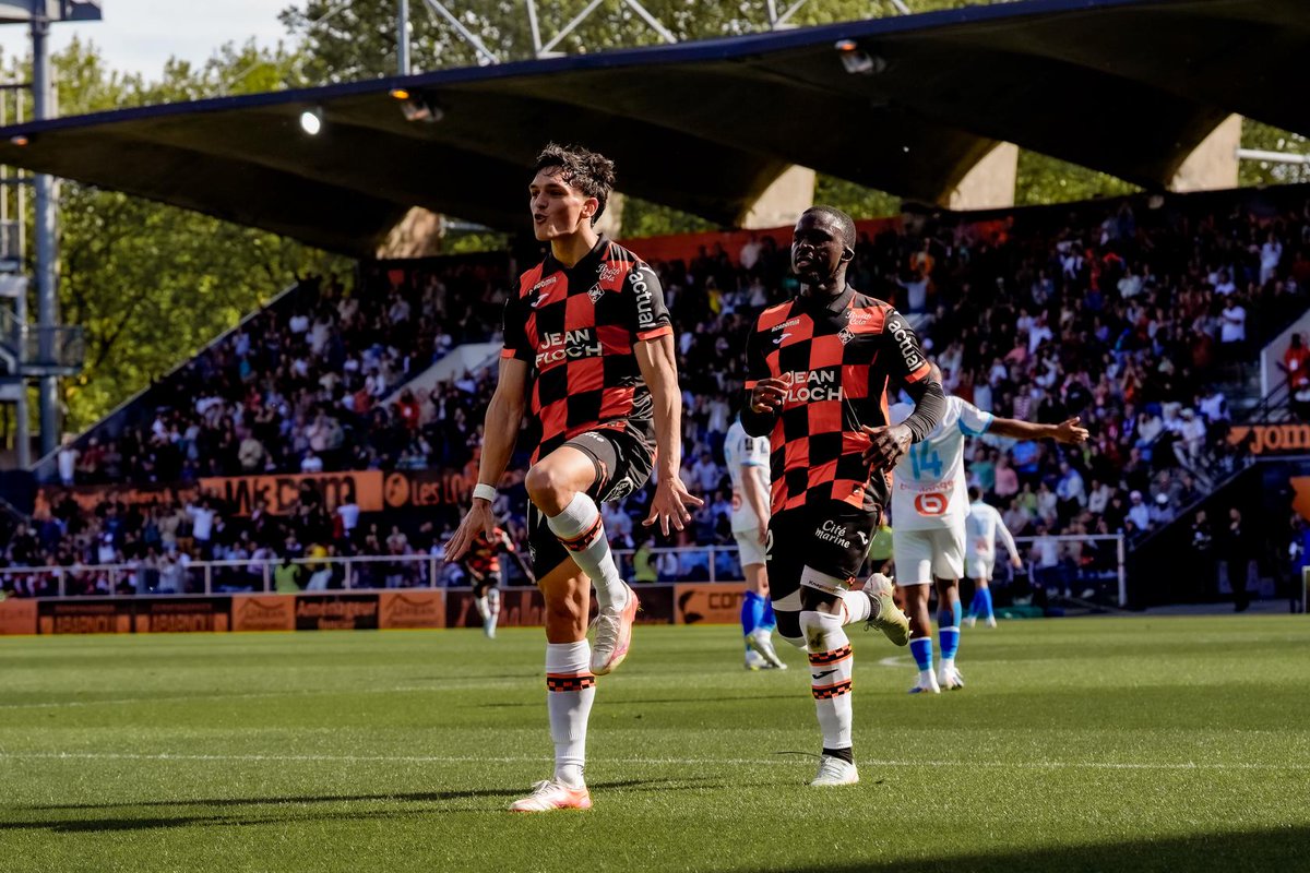 FC LORIENT 🐟 tweet media