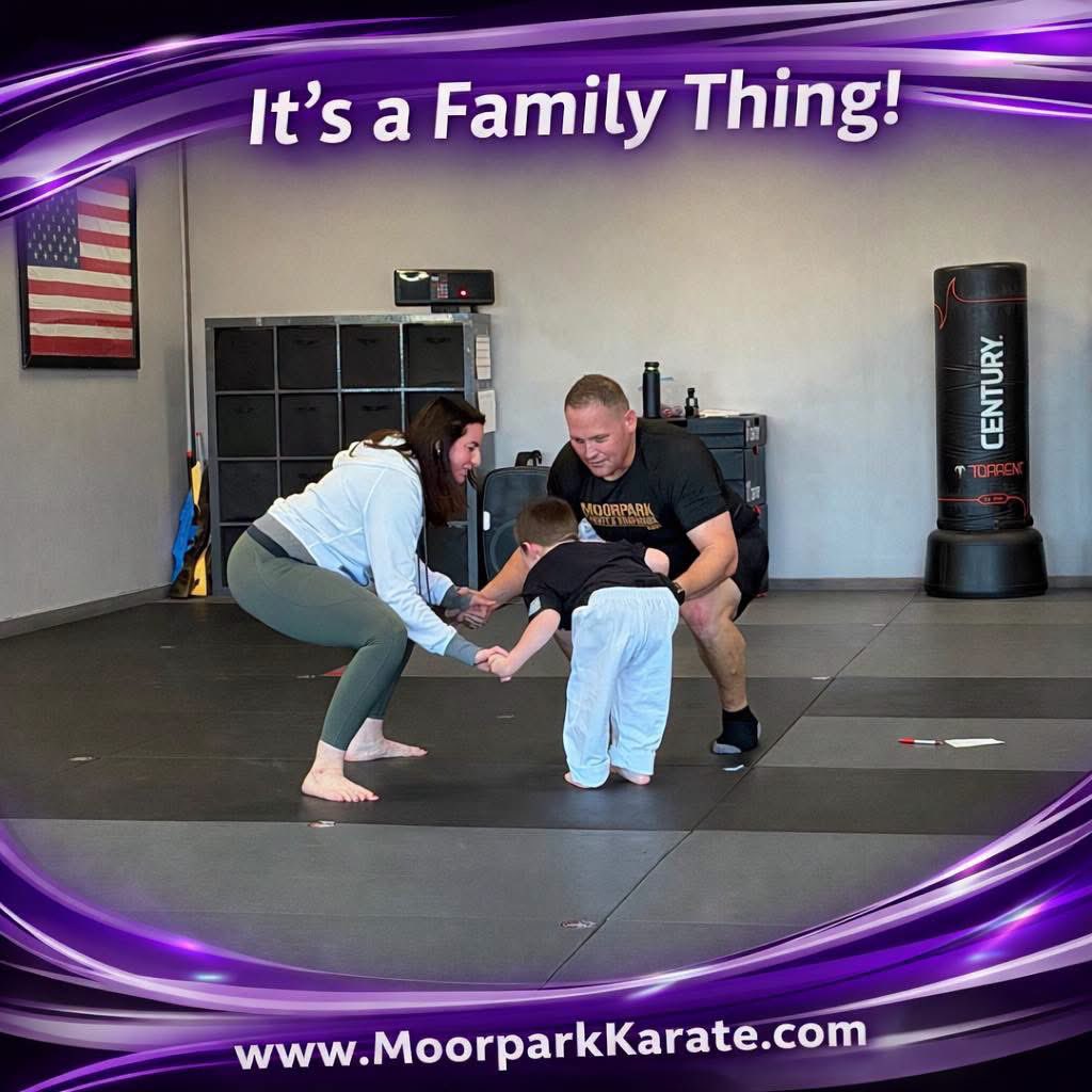 MoorparkKarate's tweet image. It’s a Family Thing 🐉

Start your family’s journey today.
👉 MoorparkKarate.com

#LilDragons #KidsKarateMoorpark #FamilyFun #MartialArtsForKids #MoorparkKarate