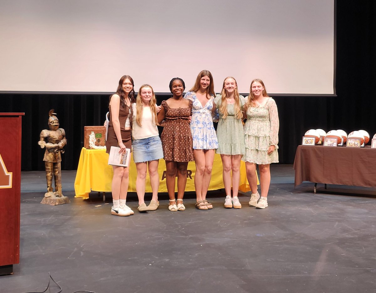 Alter Lady Knights Basketball tweet media