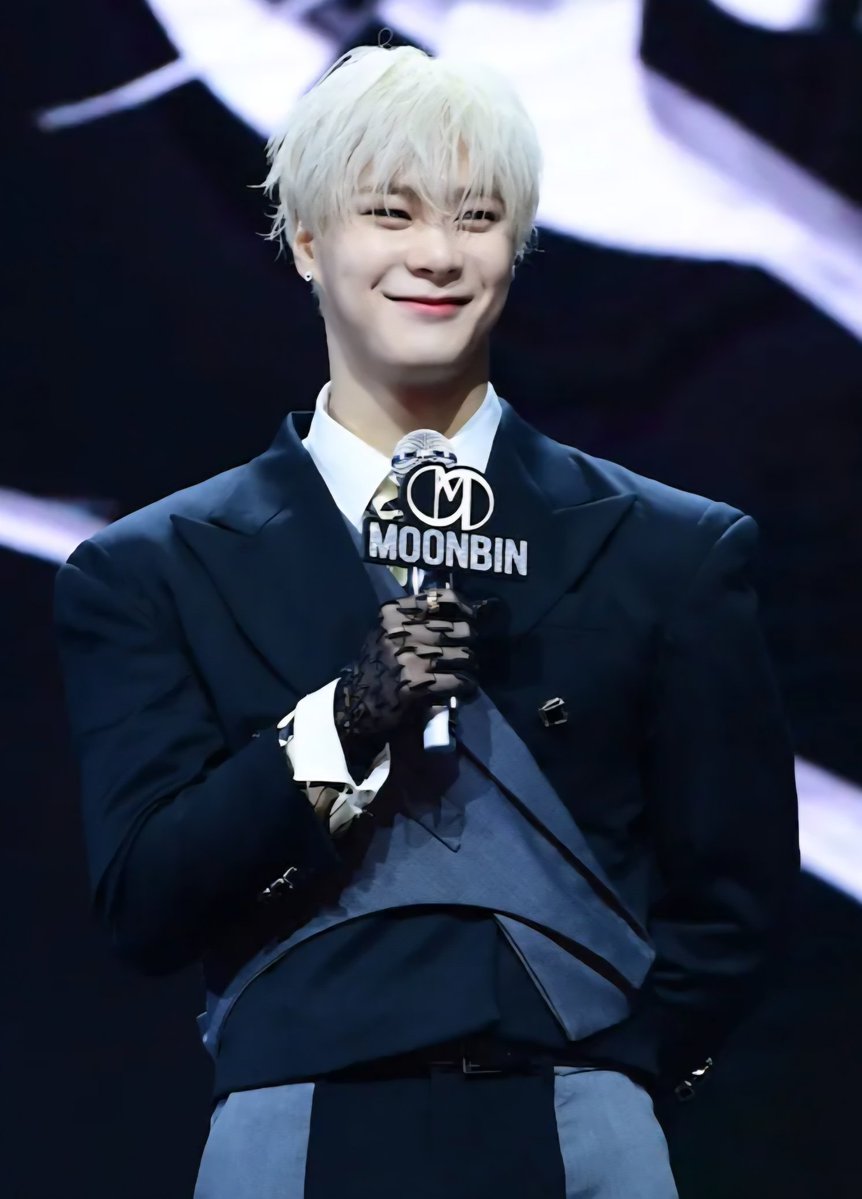 れんキー(렌) tweet media