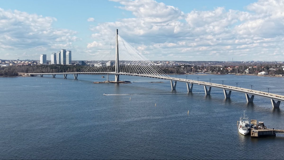 mareklumi's tweet photo. Exciting day for Helsinki! The opening of #Kruunuvuorensilta
📷 Antrei Lausti https://t.co/metx5yzj1s