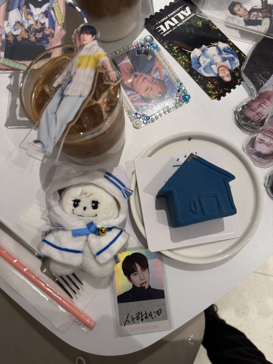 しうり@ tweet media