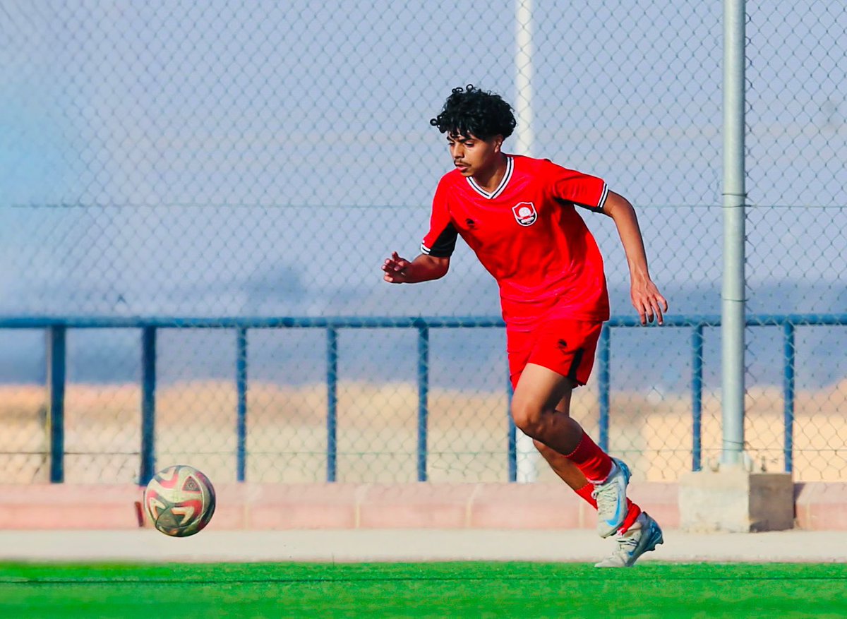 NAJRAN_SPORTS's tweet photo. 🏆🏆 :

سجّل اللاعب ثنيان عبدالله القارح هدفين حاسمين قادا نادي الرائد لتحقيق الصعود إلى دوري الممتاز تحت ١٦ عام ، في ليلةٍ ستبقى محفورة في ذاكرة الجماهير .

ثنائية القارح لم تكن مجرد أهداف، بل كانت مفتاح الحلم وبوابة العودة ❤️👏👏

#رياضة_نجران | #نجران_الان https://t.co/6Ha34JAXC0
