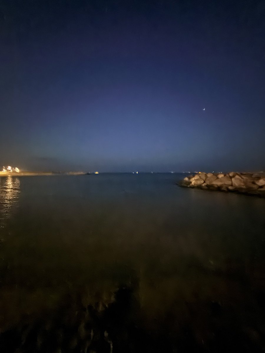 ddd878453887419's tweet image. i looooooove the beach 🌊👙🏝️
#beachday #ocean