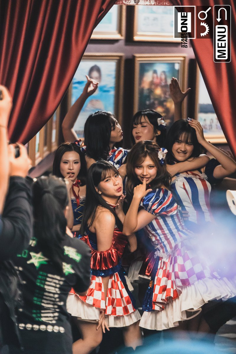 StageStars tweet media