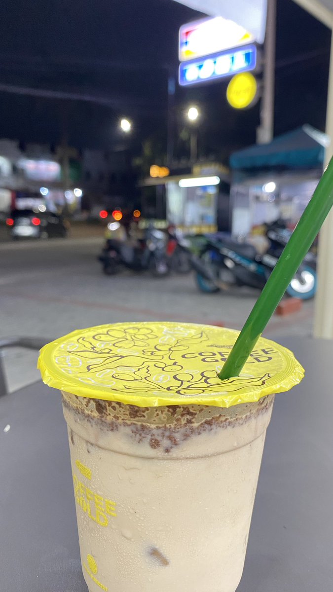 Less•sugar🦥 tweet media