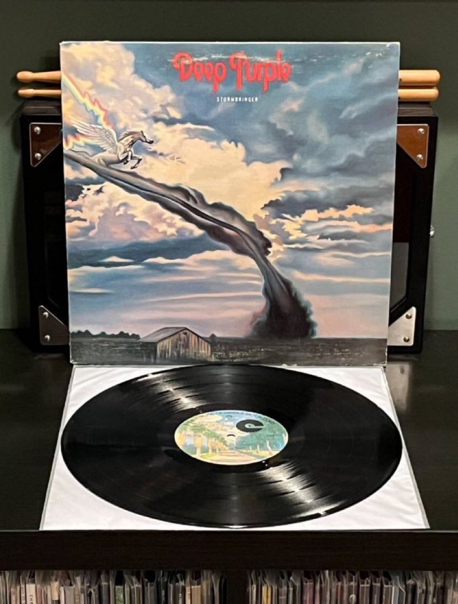 Czar321's tweet image. Deep Purple - Stormbringer 
#NowPlaying