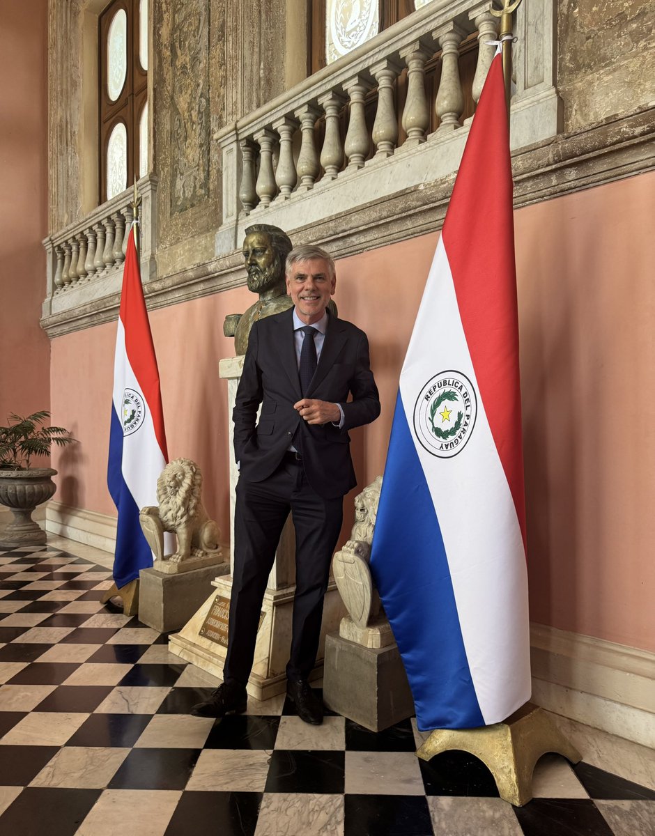 FDW_VB's tweet image. In #Paraguay 🇵🇾 op uitnodiging van parlementsvoorzitter @raulatorre voor conferentie @PatriotsNet_Off met parlementsleden en politici uit heel Zuid-Amerika. De rechts-nationalistische #Colorado-partij is al 30 jaar aan de macht in Paraguay… en wint nog steeds verkiezingen.