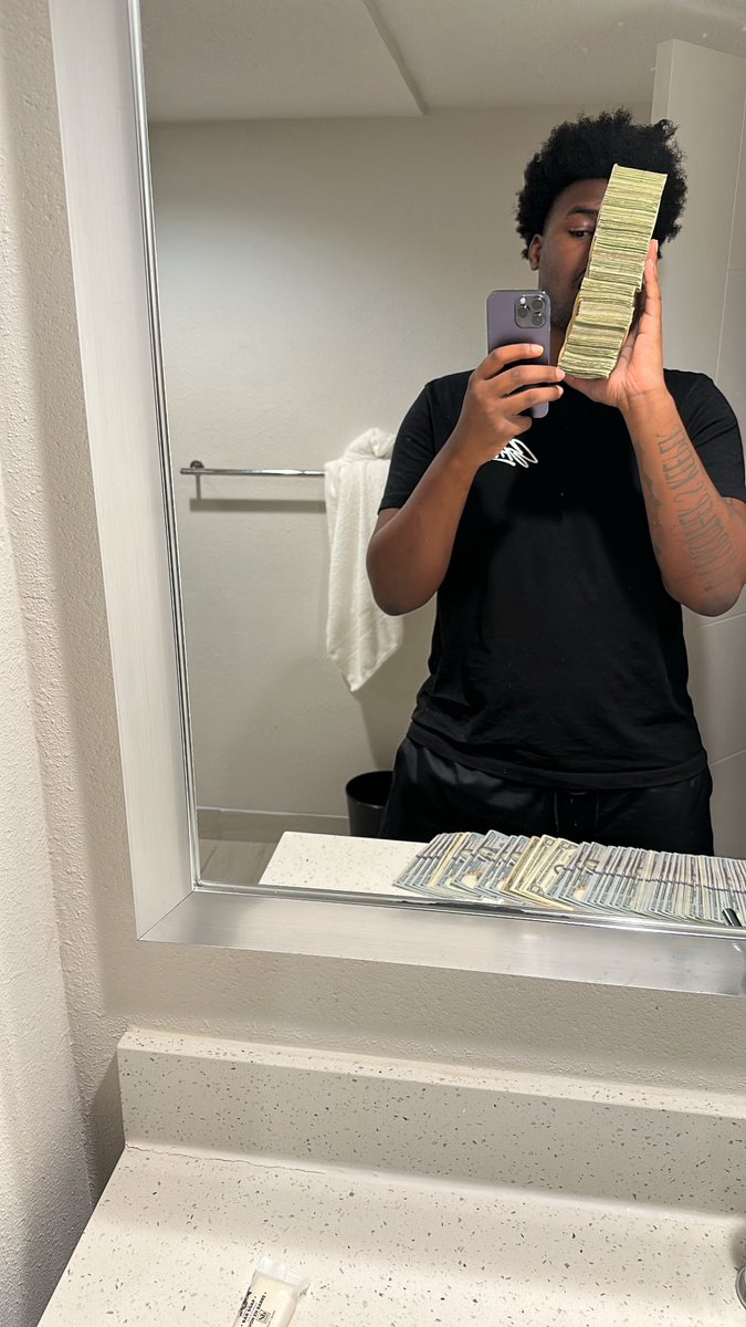 onthegrinddd's tweet photo. This money starting to come in from all sides https://t.co/6ni8XHwNcM