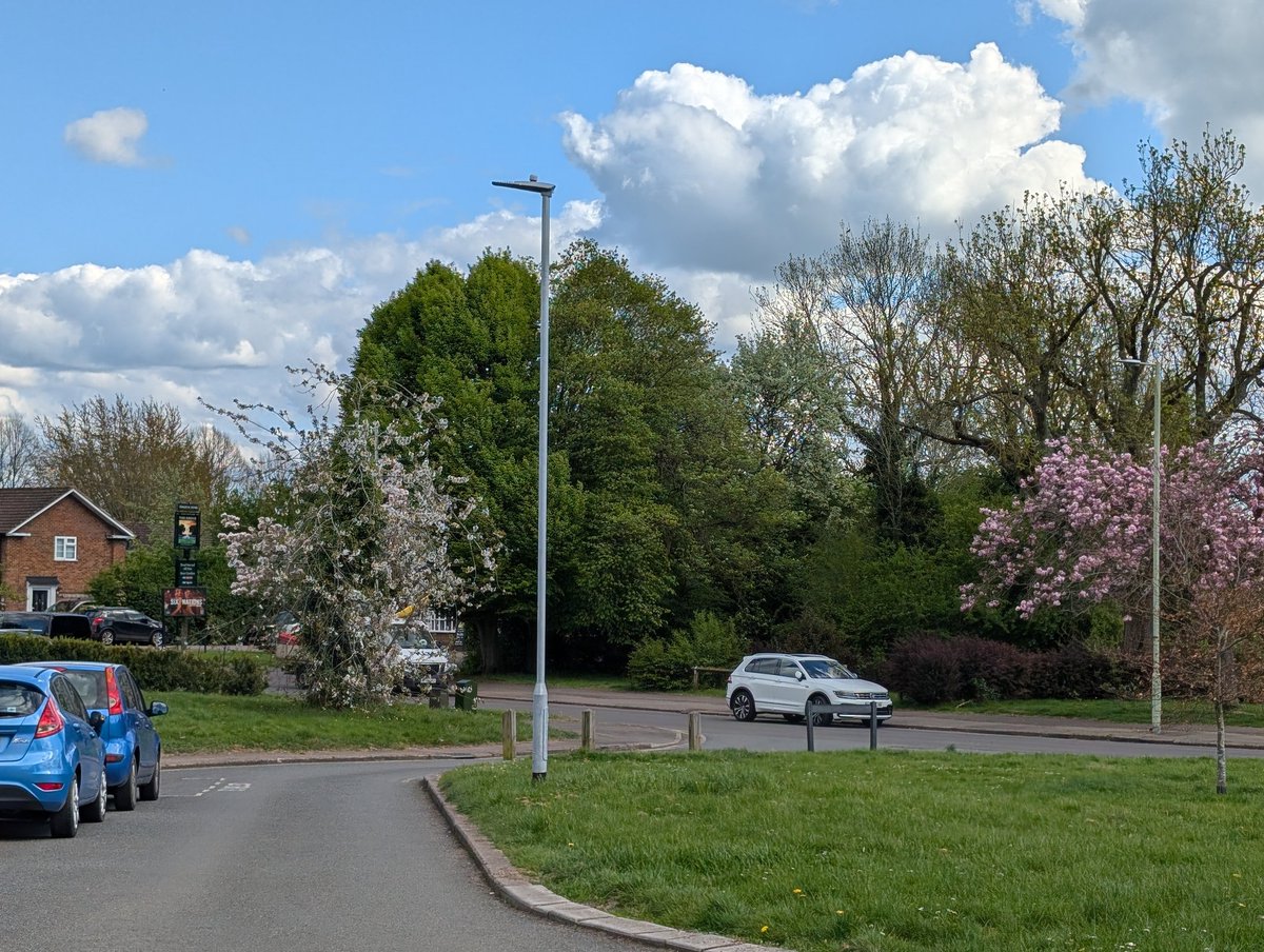 DavidLyddon's tweet image. Spring time in England 🌱🍓😃 Nice 👍🏼 #SpringFlowers #Spring #England #UK 🇬🇧🏴󠁧󠁢󠁥󠁮󠁧󠁿