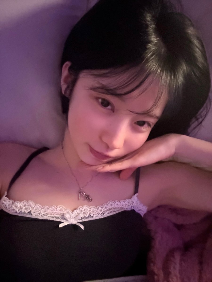 BABYMON__ASA's tweet photo. 🌈📌 20 today
feeling really grateful for all the love and birthday wishes!
y’all made this day truly special… 🤍🧷

#BABYMONSTER 
#ASA 
#ENAMIASA 
#베이비몬스터 
#아사 https://t.co/SSffsYje9g