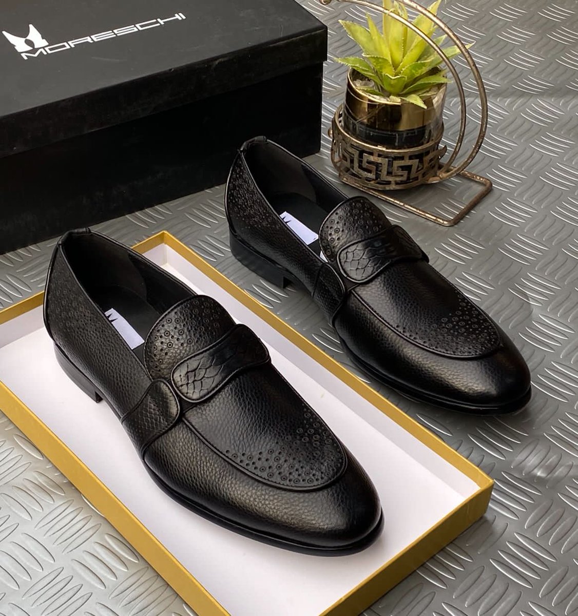 Ishaqsonll's tweet image. Please don't skip without reposting my hustle
Price N90,000 each 
Location kaduna 
Delivery nationwide 
WhatsApp via wa.me/08138281457

#realmadridatleti #mybratha #kaduna #abujawedding