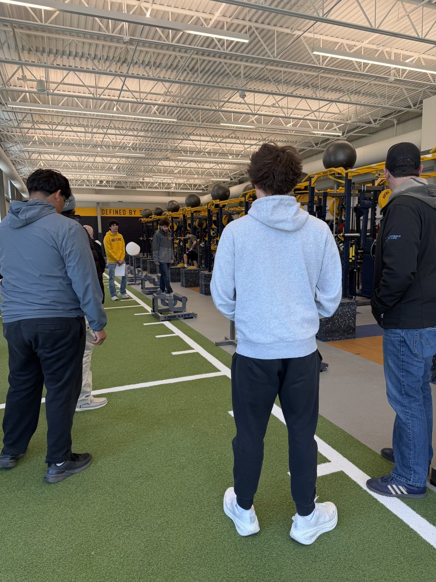 shaw2915's tweet photo. Thanks @CoachRethman and @Coach_Dickinson for having me at their Junior day visit! https://t.co/zc71ipO36r