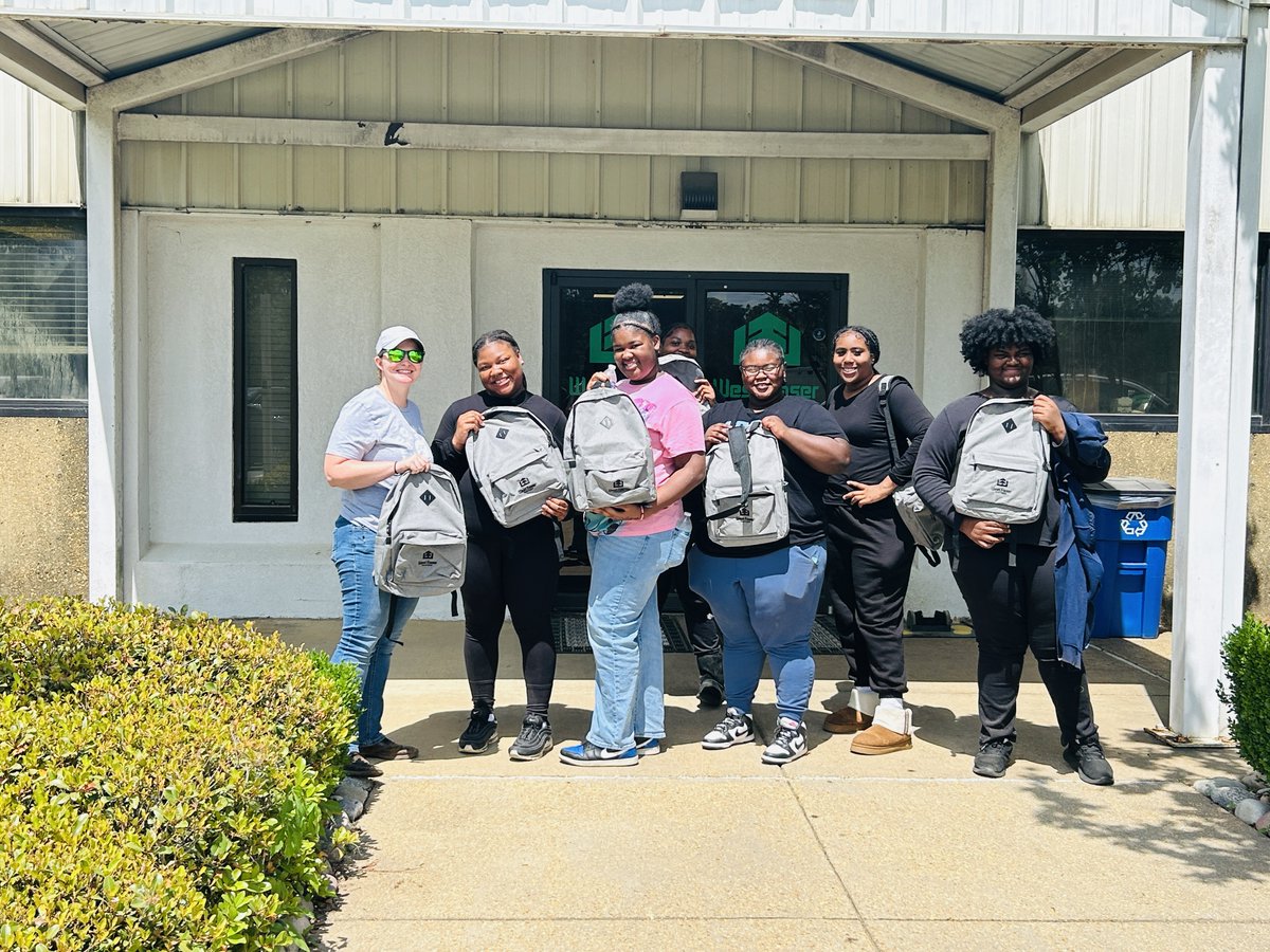 girls_memphis's tweet image. We’re proud to recognize our partner, West Fraser, for hosting our girls at the Guntown Mill!
They gained hands-on insight into wood manufacturing and explored career pathways in skilled trades. Thank you for investing in future leaders!
#WorkforceDevelopment #GirlsInLeadership