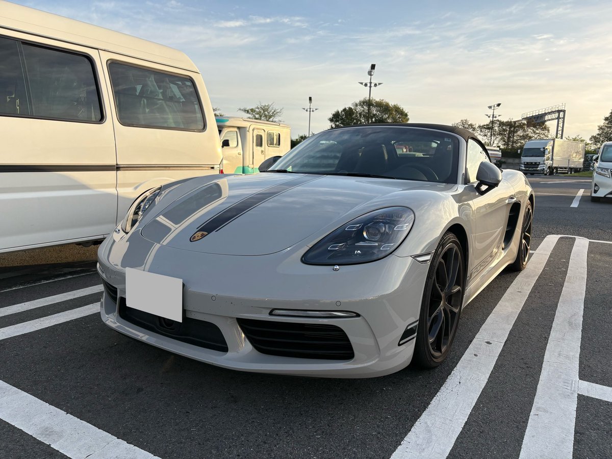 gla2021nx2022's tweet image. 上里で朝ごはん
ボクスターの軽さと言うか
必要なものだけ感が好きだな〜😍
#ポルシェ #Porsche #ボクスター #718boxster #Boxster