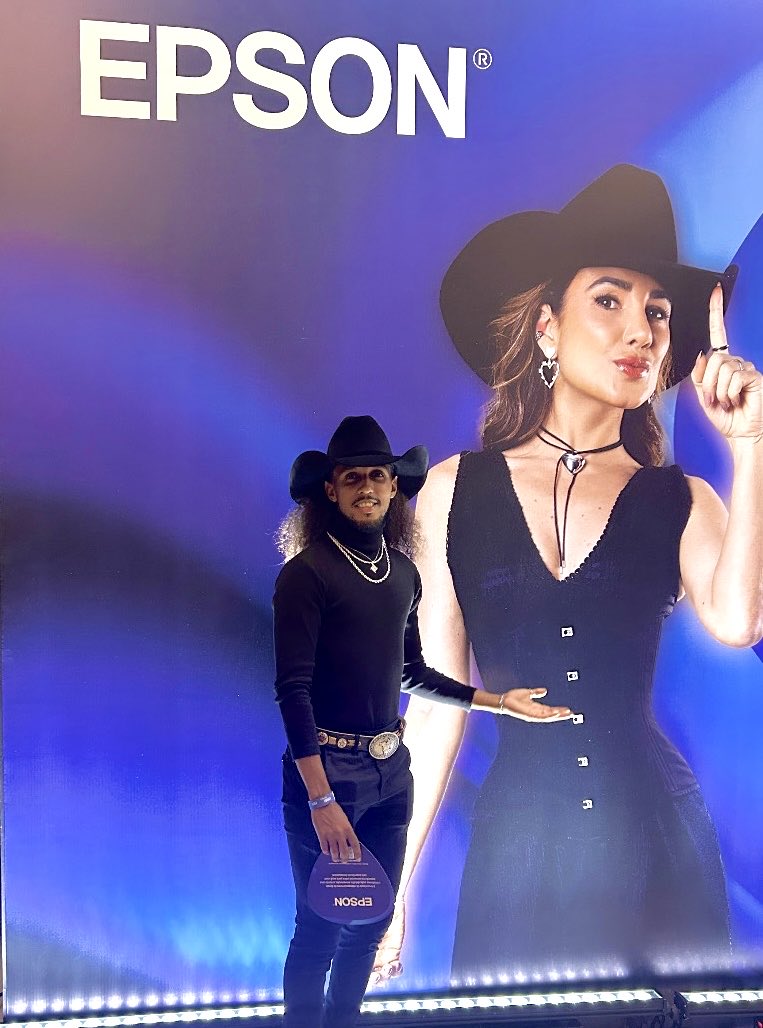 LLearthy's tweet photo. Gravação do DVD da minha ídola @PaulaFernandes7 
Simplesmente perfeito. https://t.co/uDAYhYisiI