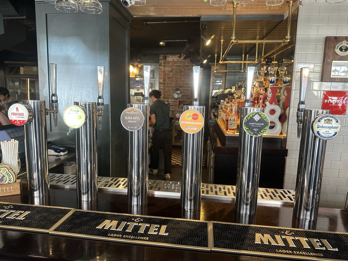 GarrethAspinall's tweet image. I’ve seen loads of comments about perfect sets of taps in a pub……. This for me really takes some beating - absolutely top drawer…….! #York