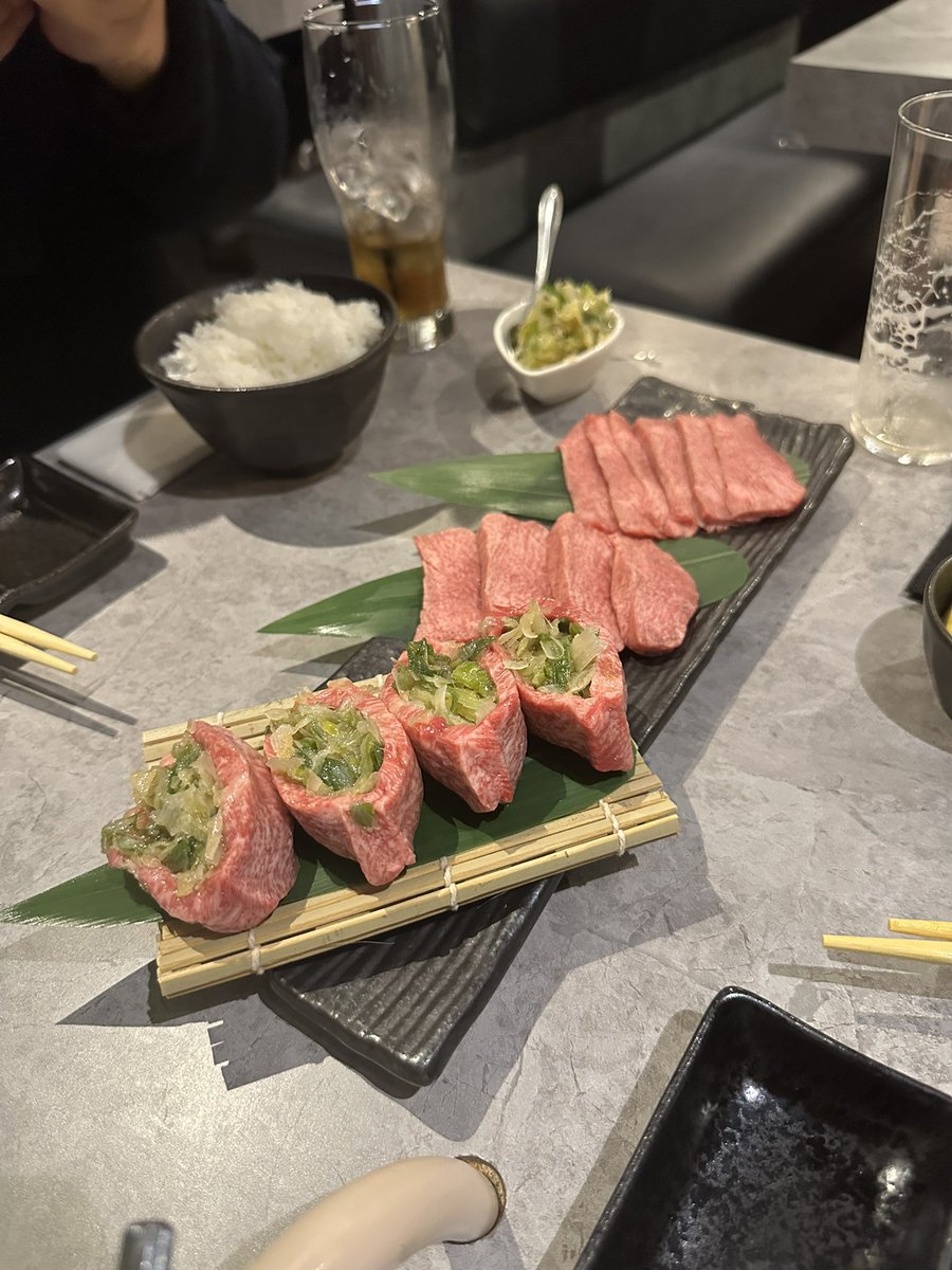 まるお tweet media