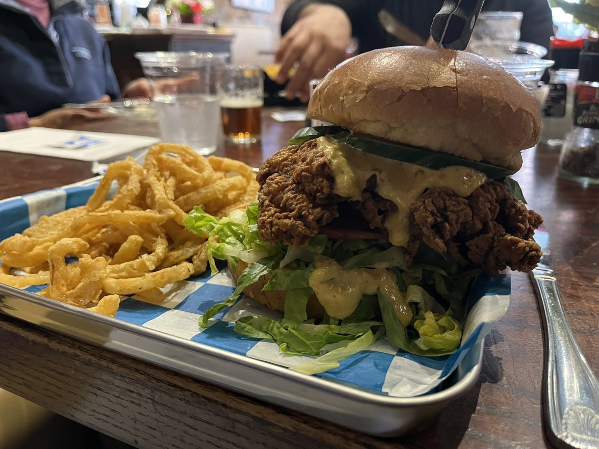 MarcHurBoston's tweet image. We had quite the feast after our hike. #TheTap #Haverhill