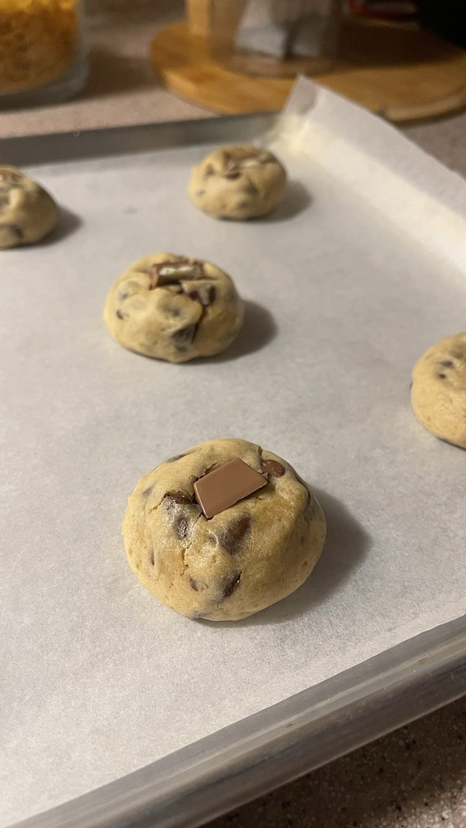 #الجبيل_الصناعية 
٢٠ حبه كلاسيك ب ٥٠ ريال 
٢٠ حبه كندر ب ٧٥ ريال 
الطلب قبلها بيوم