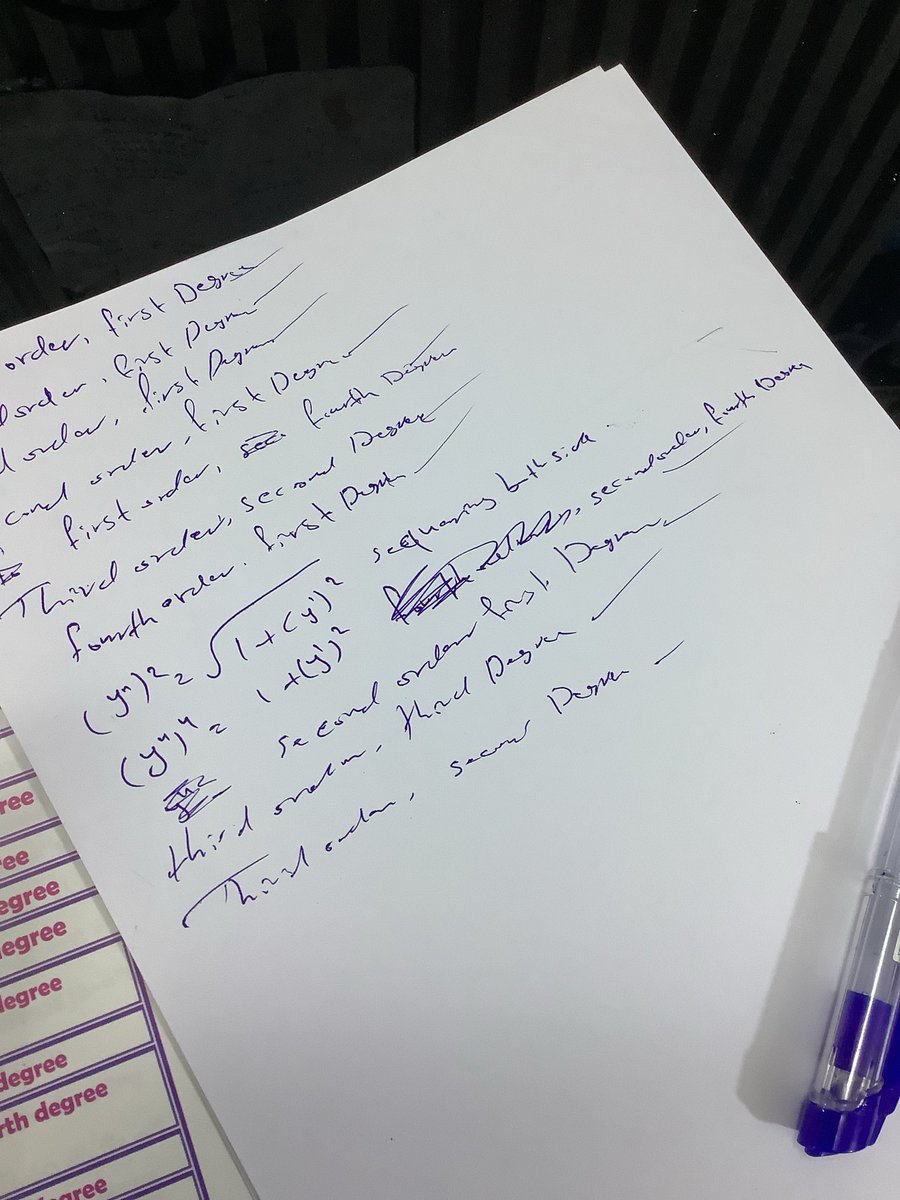 توته tweet media