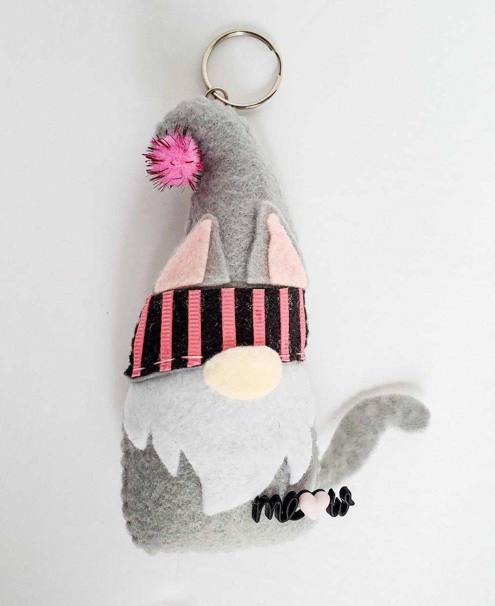 MinimalAbstrac1's tweet image. It's Raining Cats 🐱🧶 and Dogs 🐶🦴
etsy.com/listing/148347…
#etsygifts #handmadehour #giftsforfriend #giftsforkids #womaninbizhour #CraftBizParty #SpringRain #SpringIsHere #doglovers #Caturday #Accessory #Keychains #AnimalLovers #SaturdayVibes #weekendmood