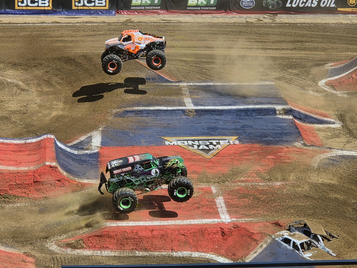 illgottenjames's tweet photo. In my 40's and still a big kid at heart. I bet it's a lot of fun to drive one of these monsters. https://t.co/Z6uy6OyjTo