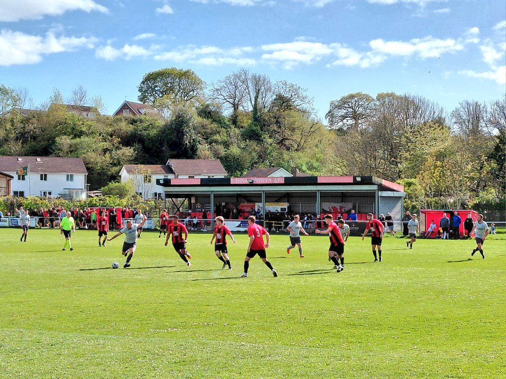 christopher7590's tweet image. 1️⃣ A double header in and around #Cardiff this afternoon began at The Murch, the home of @DinasPowysFC1 where The Ravens beat @AFCWattstown 3-1 to maintain their current position at the top of the @SouthWalesFA Championship Division #Groundhopping #Cymru 🏴󠁧󠁢󠁷󠁬󠁳󠁿 #Wales