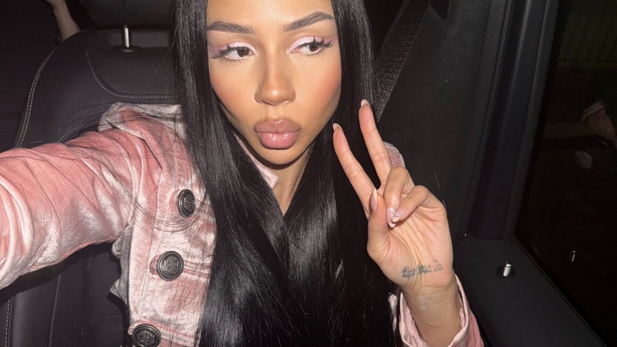 𝒜𝓁𝒾𝓃𝒶 tweet media