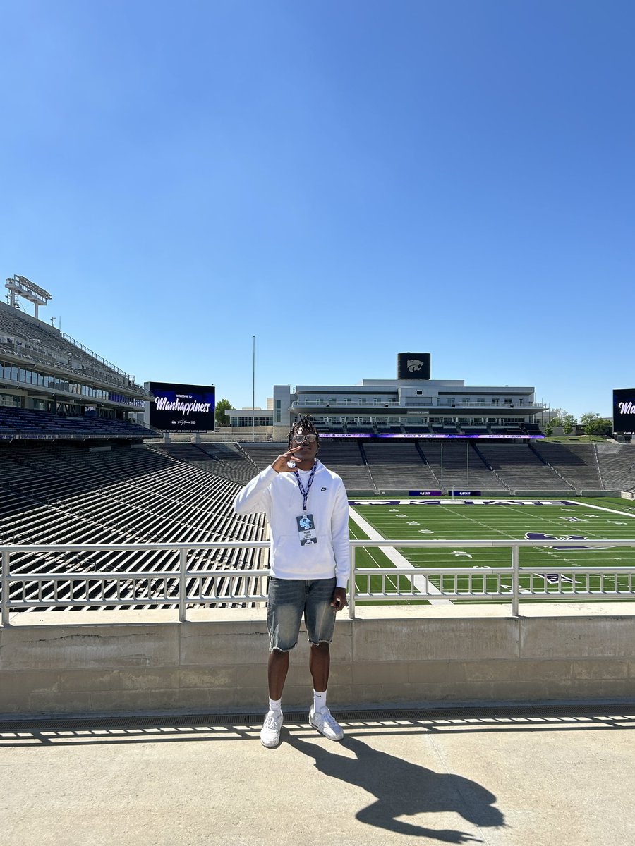 PLassiter_'s tweet photo. Had a great day today at KSTATE!! Thank you so much for inviting Coach @spedbraet https://t.co/3pQDHIKsrI