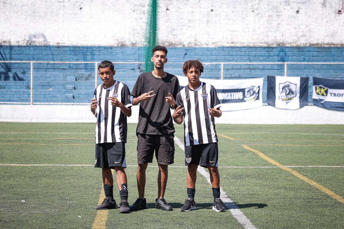 🐔⚽️ goleadores sub-13 do dia !!!
O zagueiro Edu e o atacante ayslan fizeram os gols da vitória do galinho.